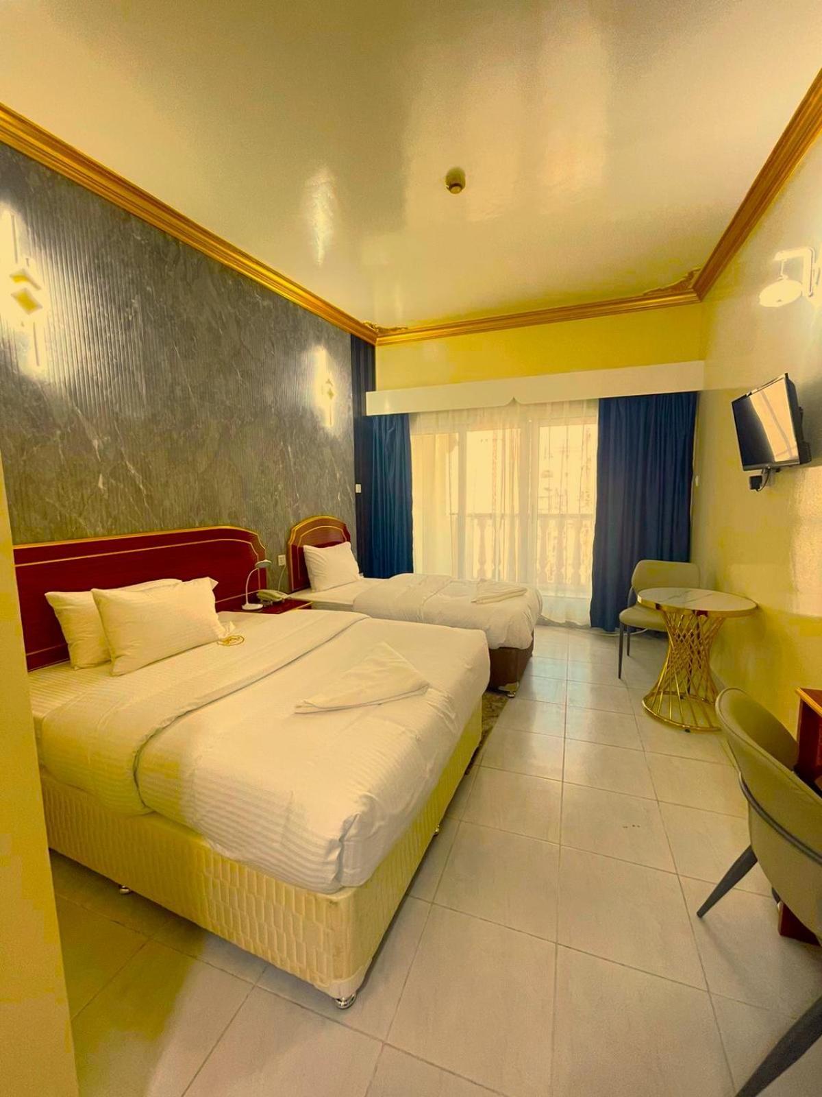 Galaxy Star Hotel Dubai Bagian luar foto