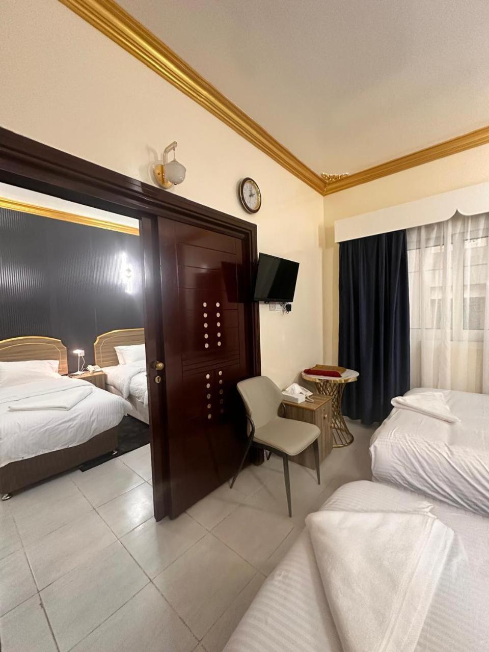 Galaxy Star Hotel Dubai Bagian luar foto