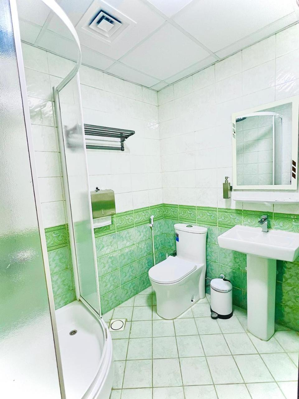 Galaxy Star Hotel Dubai Bagian luar foto