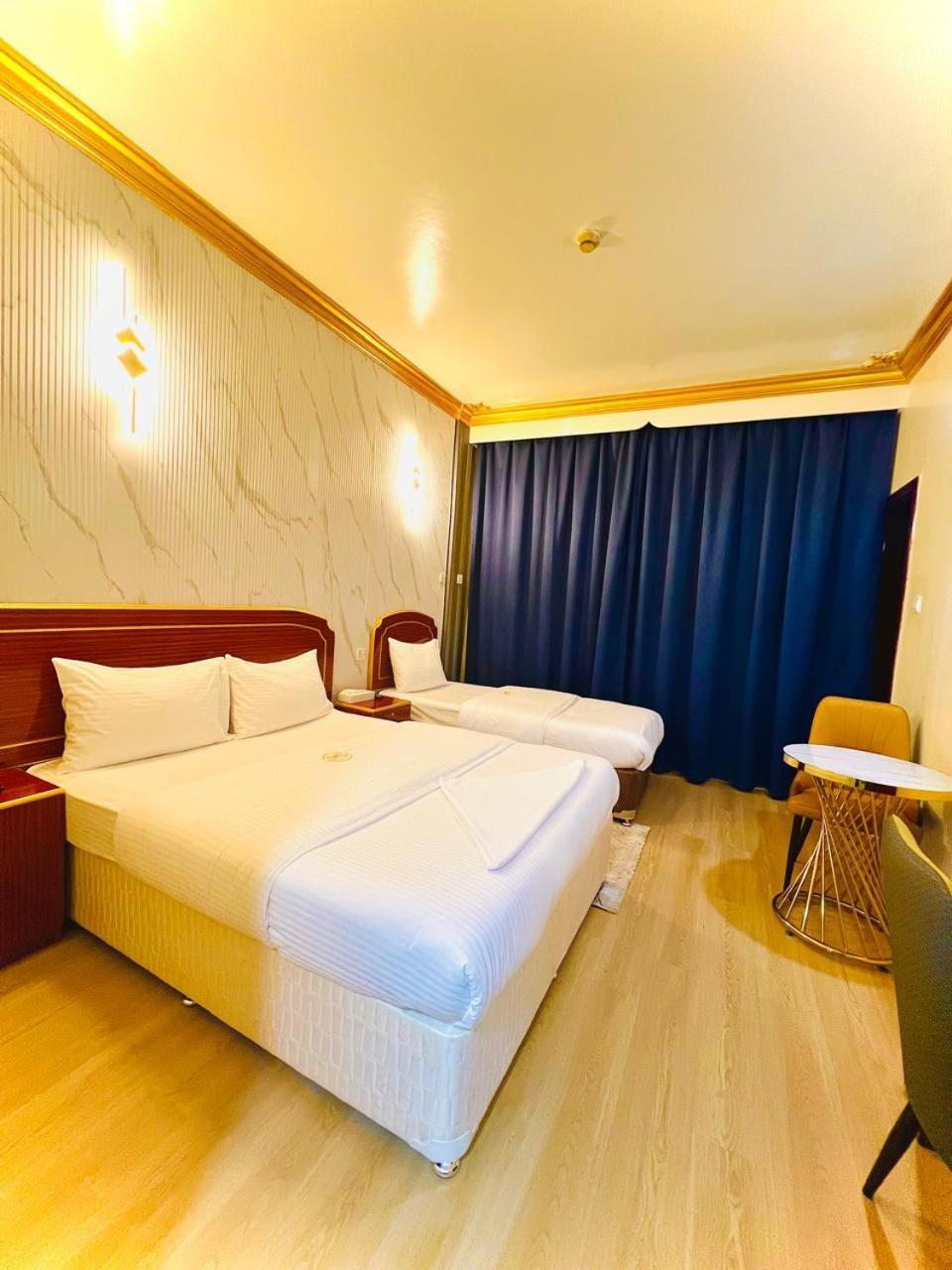 Galaxy Star Hotel Dubai Bagian luar foto