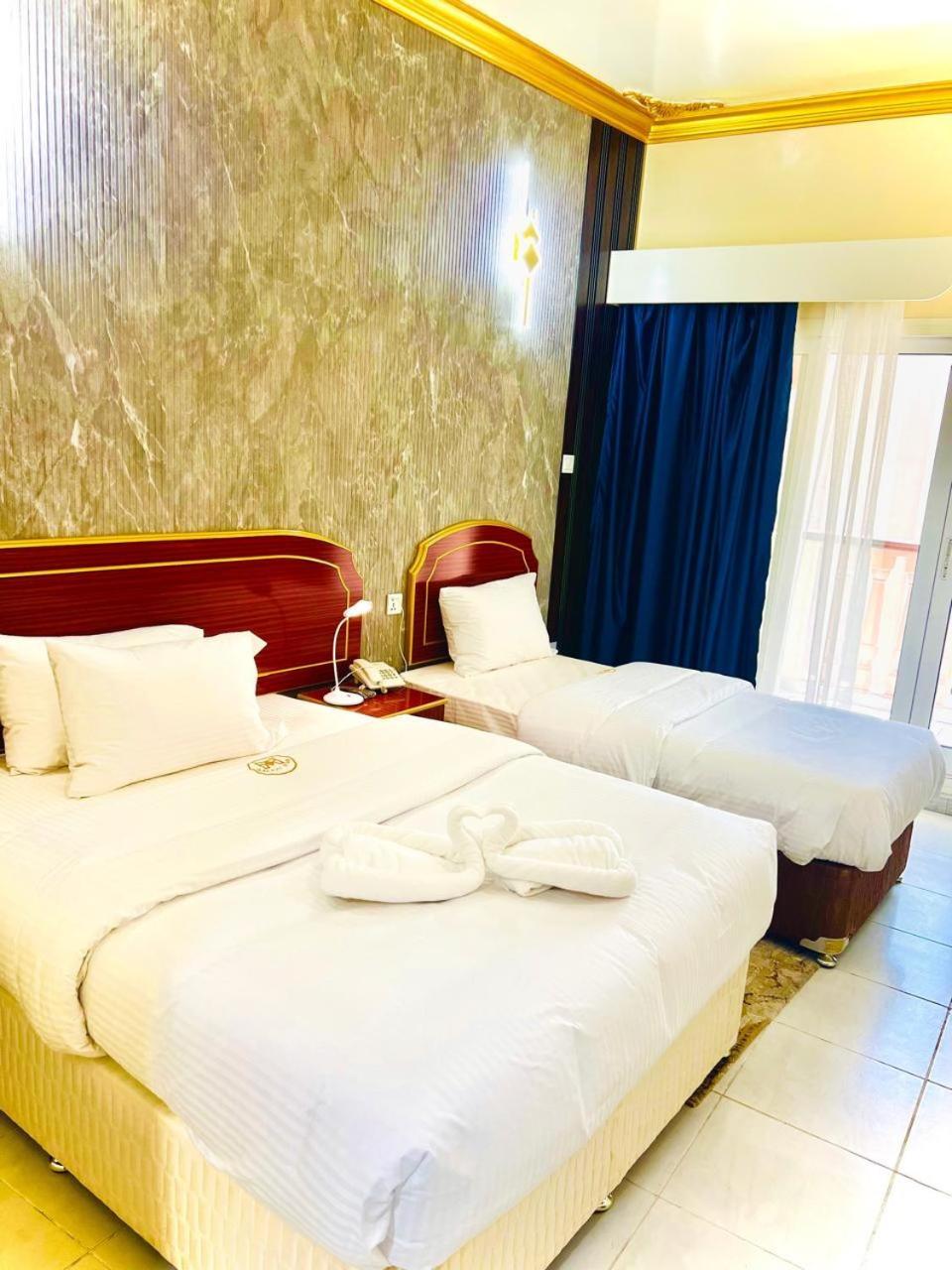 Galaxy Star Hotel Dubai Bagian luar foto