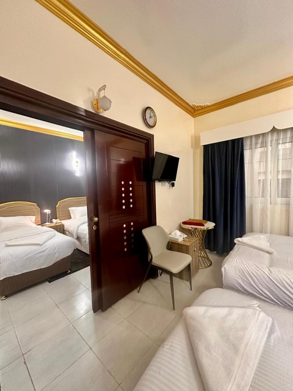 Galaxy Star Hotel Dubai Bagian luar foto