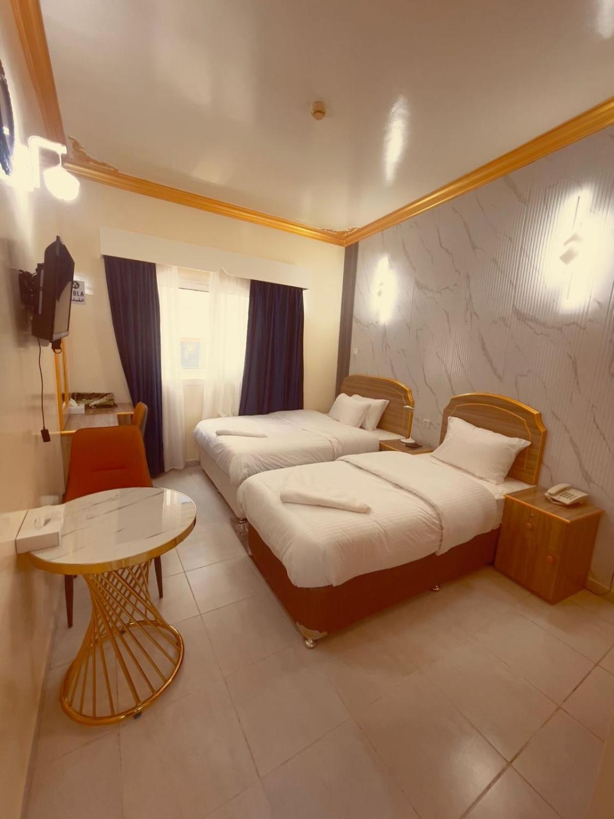 Galaxy Star Hotel Dubai Bagian luar foto