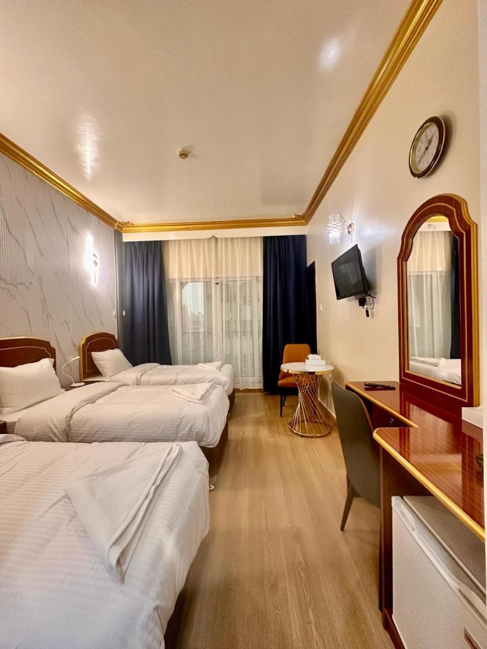Galaxy Star Hotel Dubai Bagian luar foto