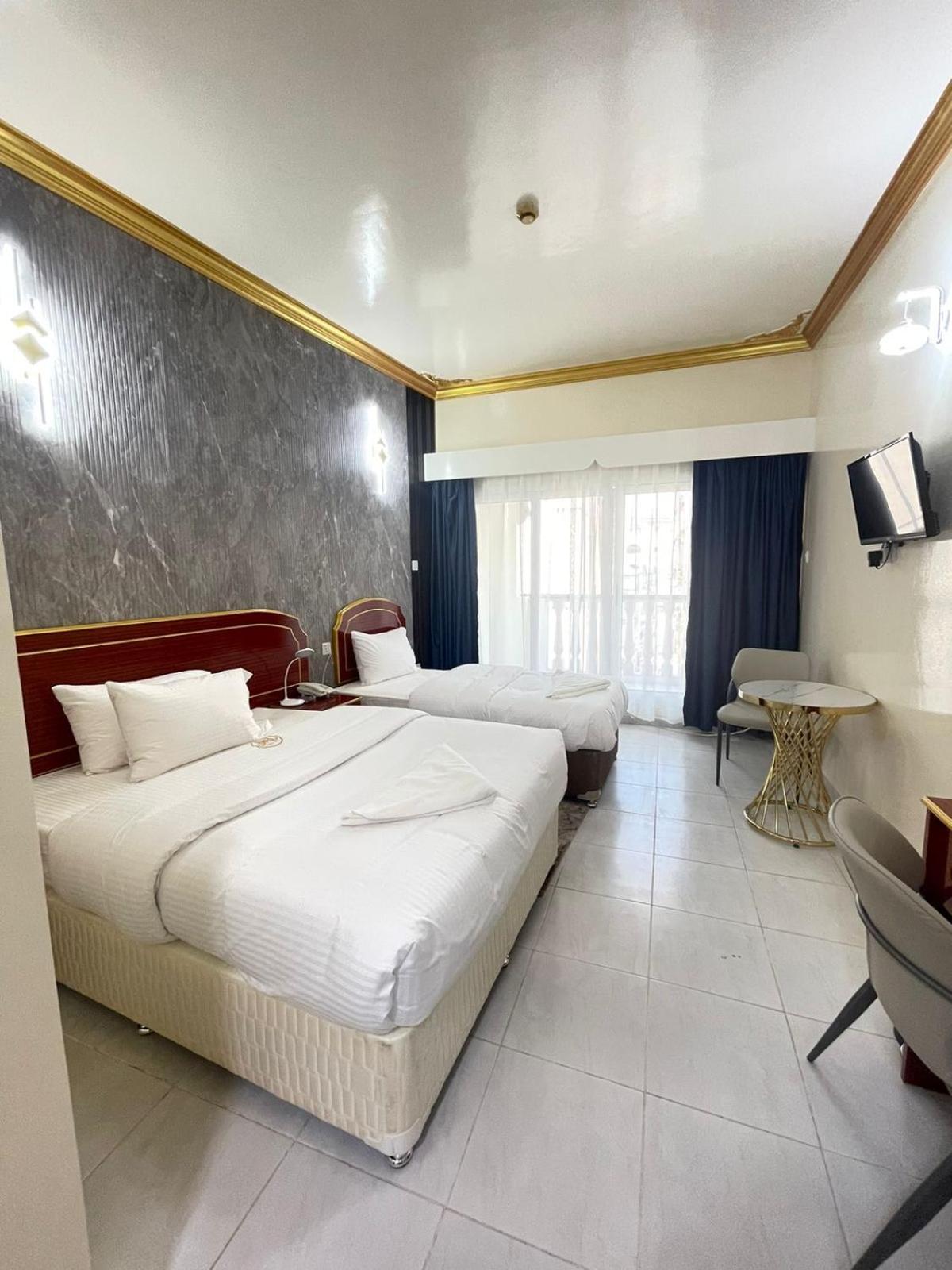 Galaxy Star Hotel Dubai Bagian luar foto