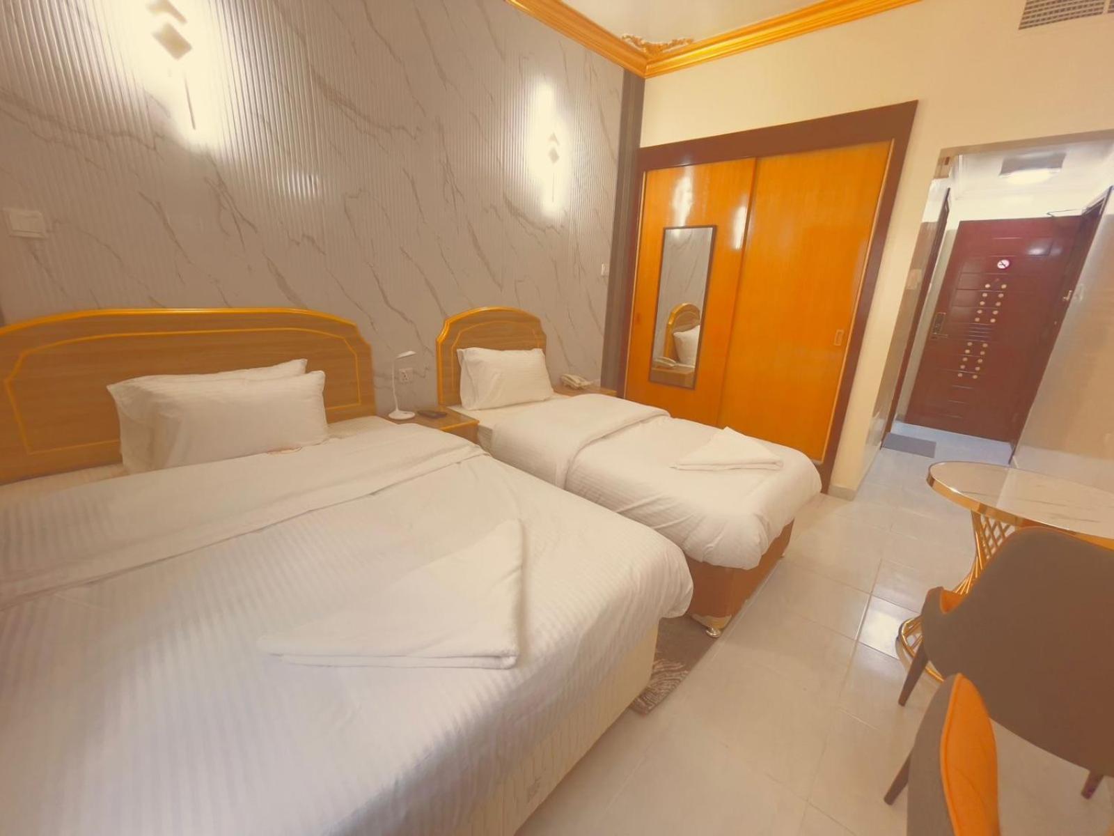Galaxy Star Hotel Dubai Bagian luar foto