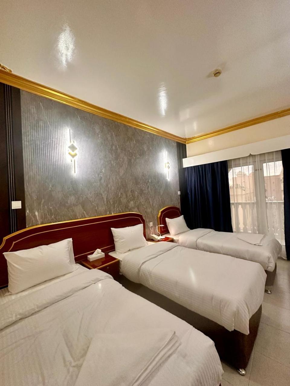Galaxy Star Hotel Dubai Bagian luar foto