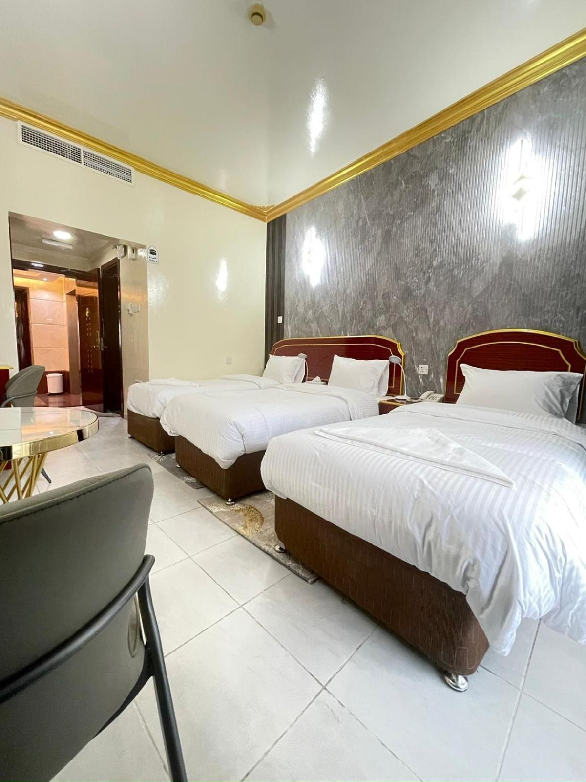 Galaxy Star Hotel Dubai Bagian luar foto