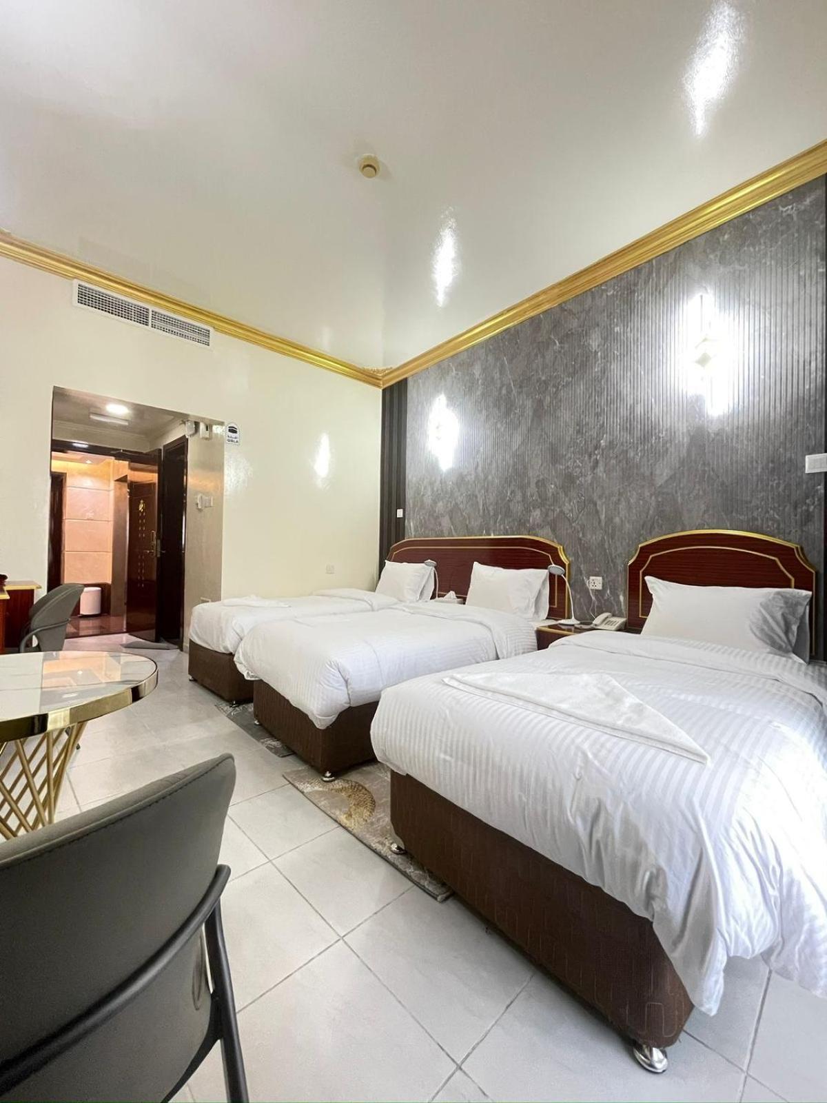Galaxy Star Hotel Dubai Bagian luar foto